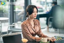 秦岚新剧《闪耀的她》开播 管文上线打响生活“输赢战”-沐风文化