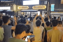 穿着有曲线也算暴露，两个多月辗转3个城市，狗头萝莉回应被举报-沐风文化